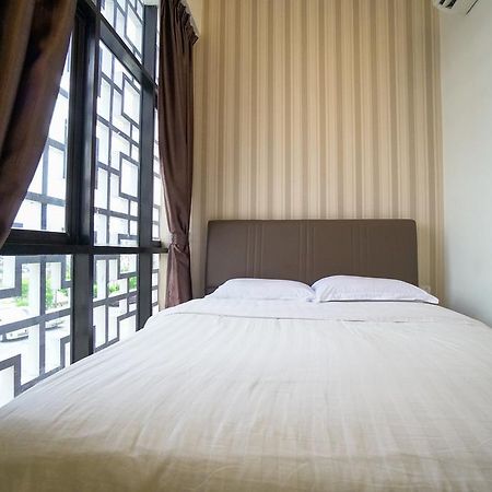 Crystal Garden Hotel - Seri Kembangan Exteriér fotografie